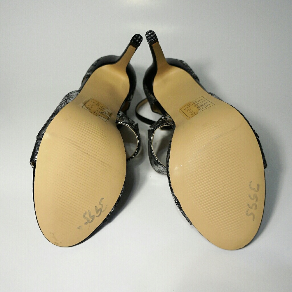 Snake Print Pumps - Picture 6 of 6